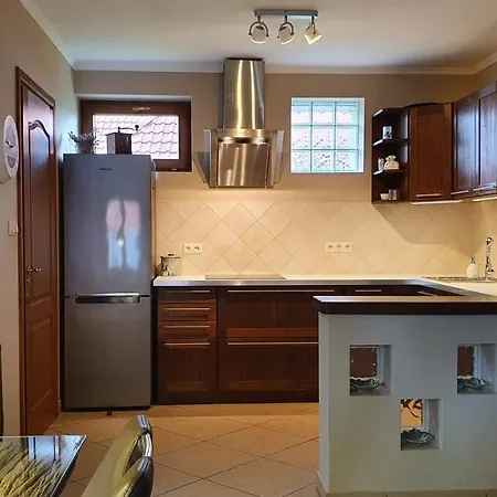 Tufa Casa de Férias Vászoly